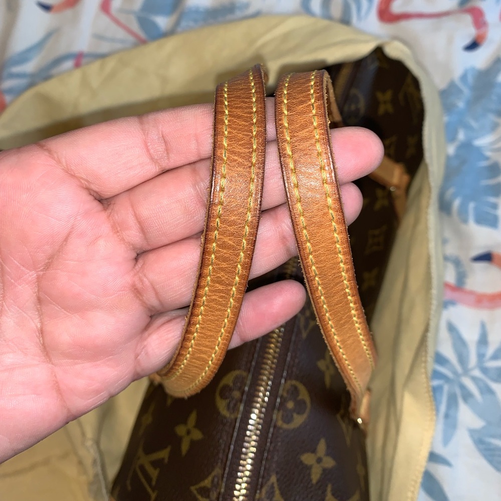Used Louis Vuitton barrel bag. - Picture 3 of 6